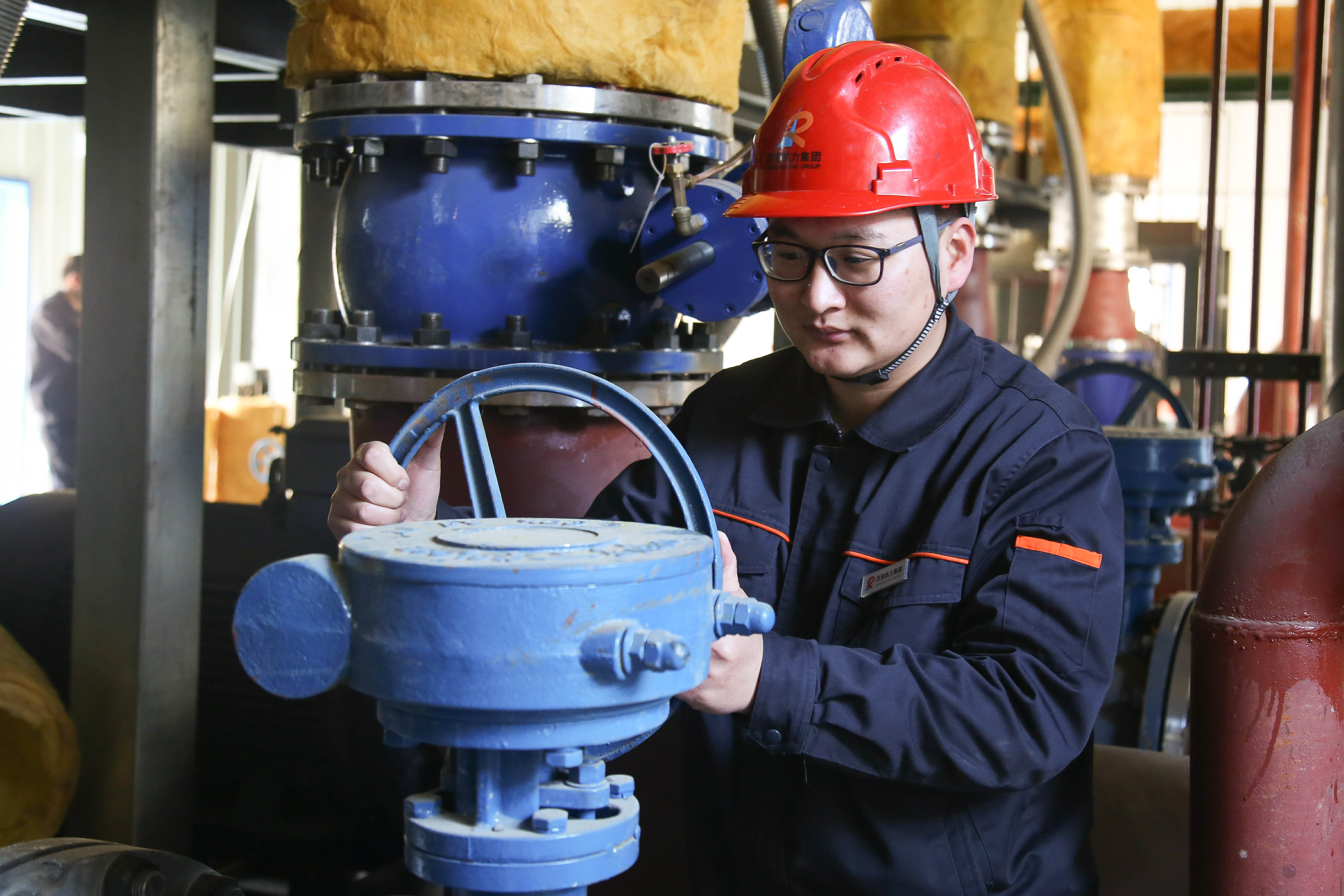 济南市热力工程公司施工员王正文 热力"工作狂" 为温暖的事业保驾护航